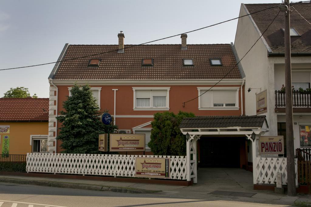 Hotel Csillag Panzio à Vác Extérieur photo